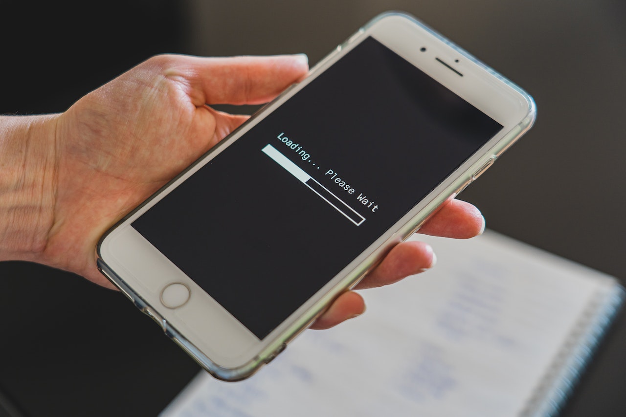 Wi-fi signal, ki ga oddaja router, lahko motijo različni dejavniki.