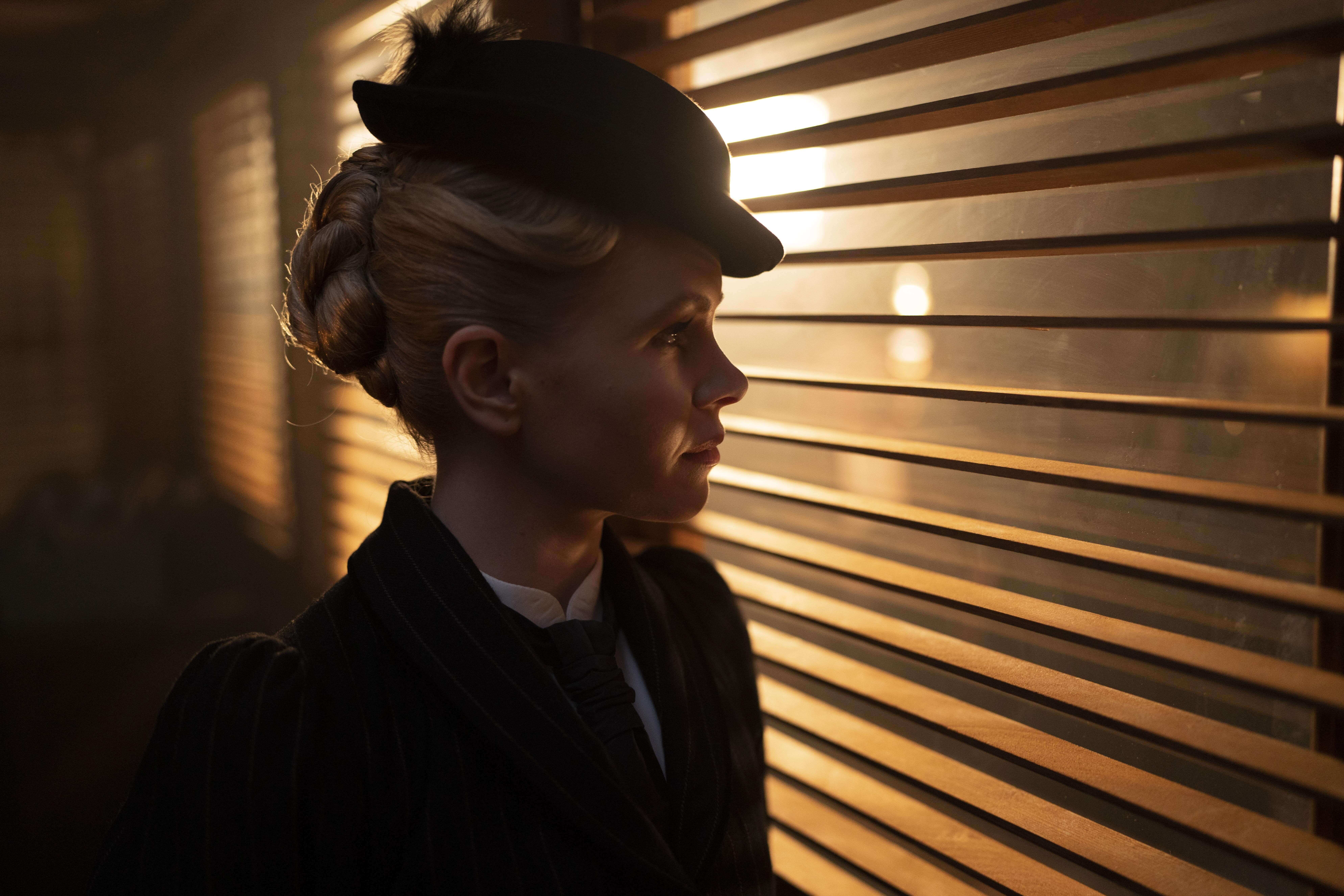 Gospodična Scarlet in Vojvoda na Epic Drama